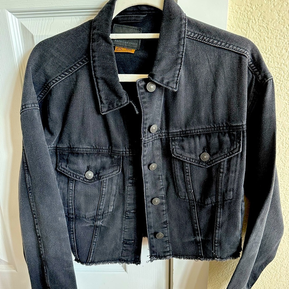 American eagle adorable cropped bomber jacket. NEVER WORN.